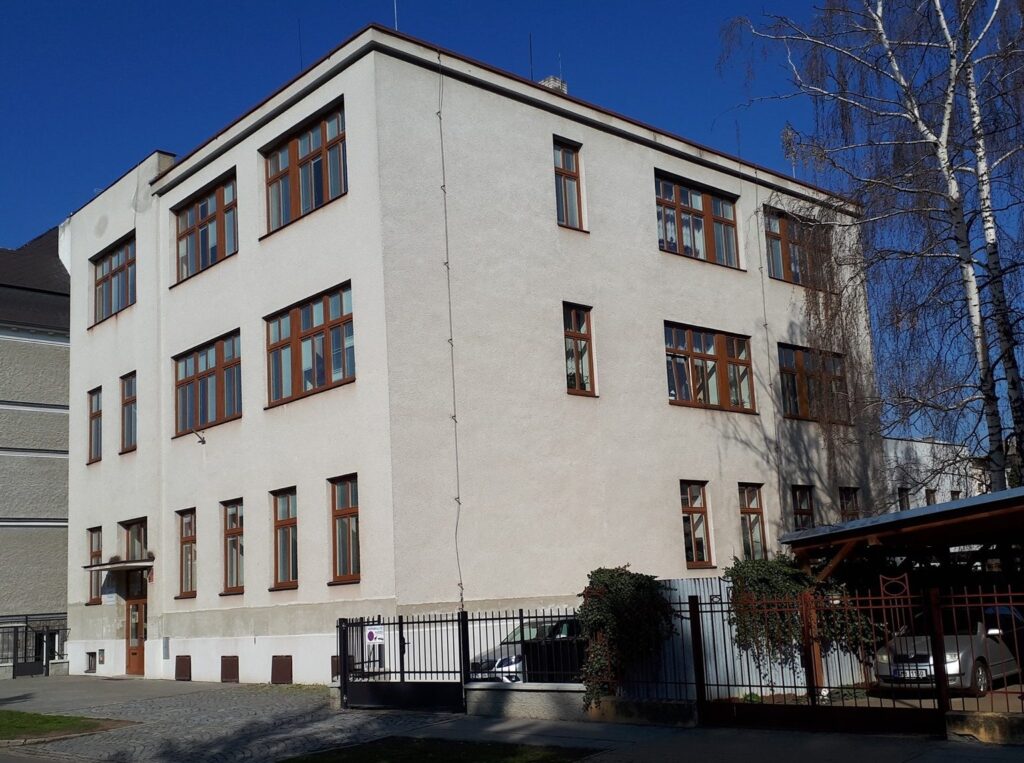 Budova ZUŠ Iši Krejčího, Na Vozovce 32, Olomouc